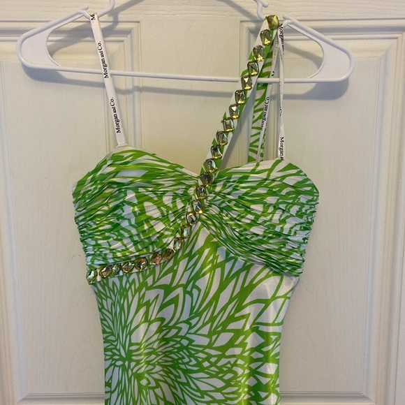 Beautiful summer dress nwt one shoulder with embellishments - Picture 3 of 5